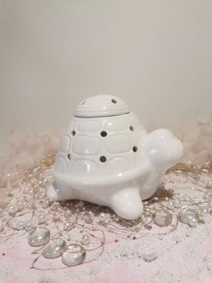 Lety turtle burner in white lacquered ceramic